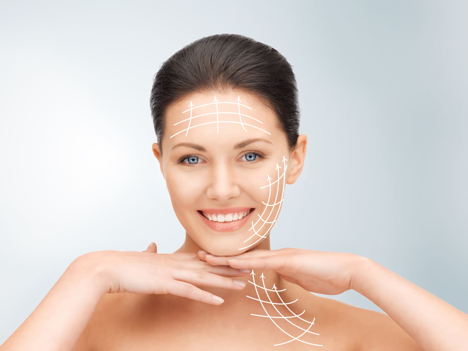 Пластическая операция по подтяжке лица зачастую комбинируется с процедурой по подтяжке шеи
